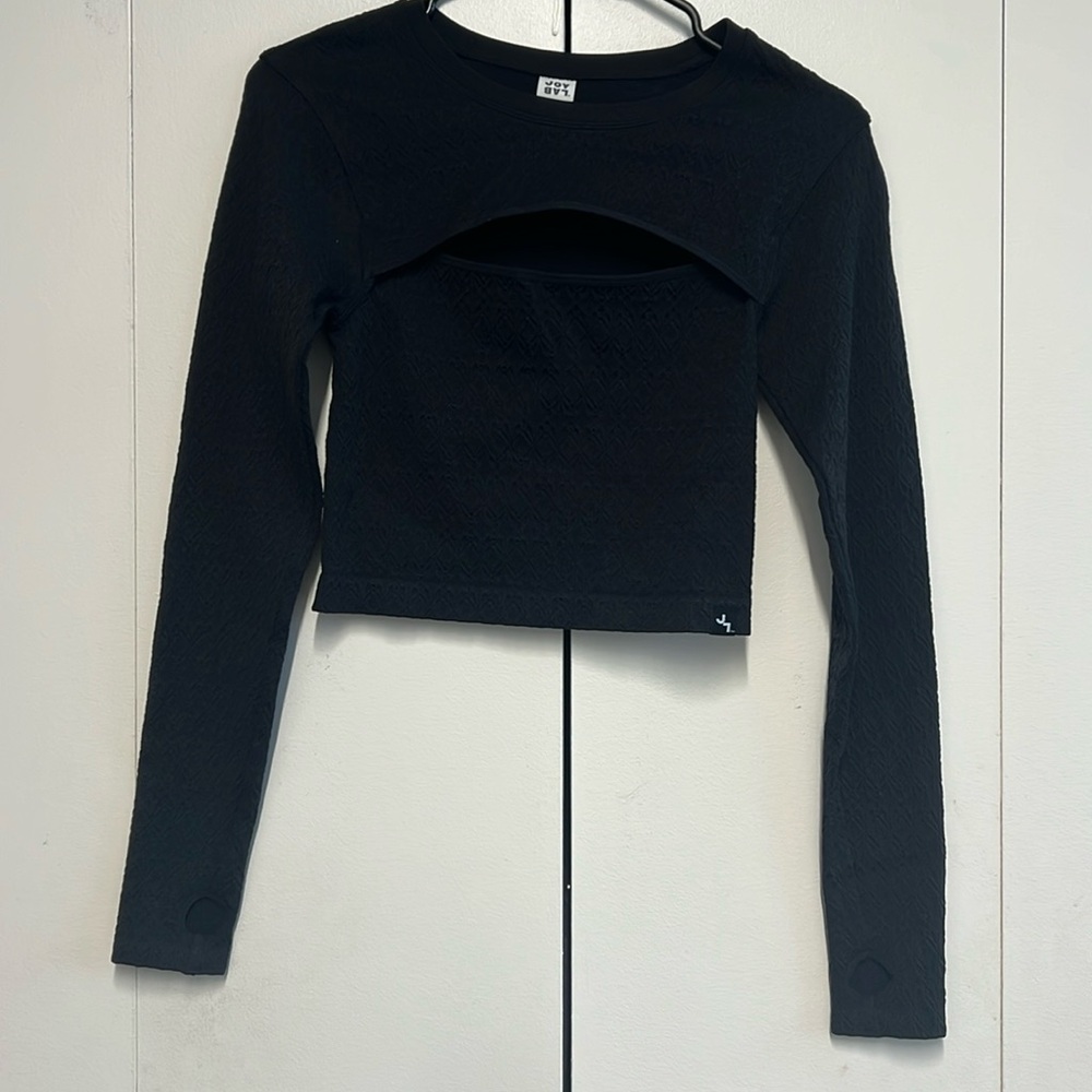 JoyLab Cropped Texture Keyhole top